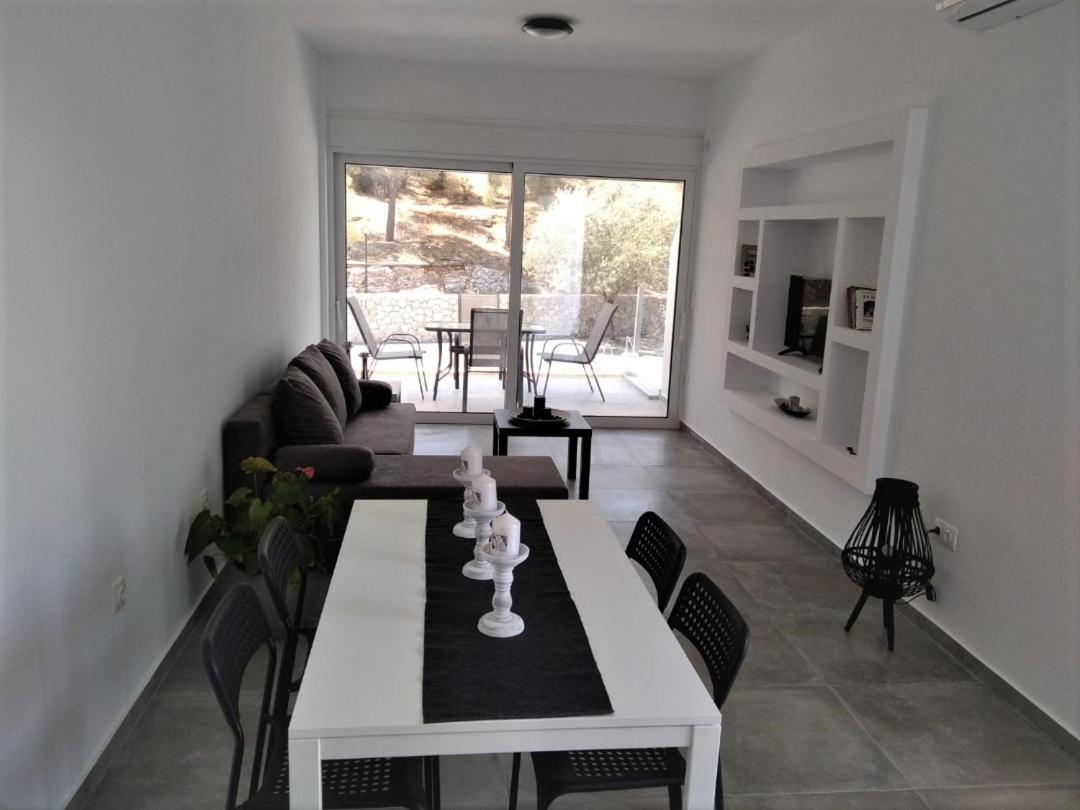 Appartement Estia - Brand New In Village Hermione