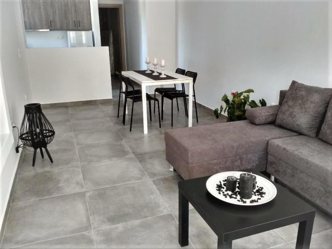 Estia - Brand New In Village