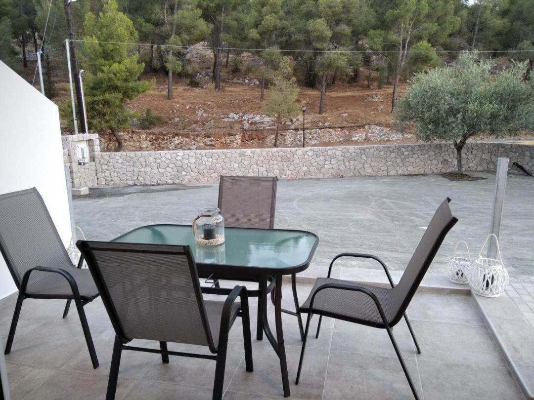 Estia - Brand New In Village Apartment Ermioni