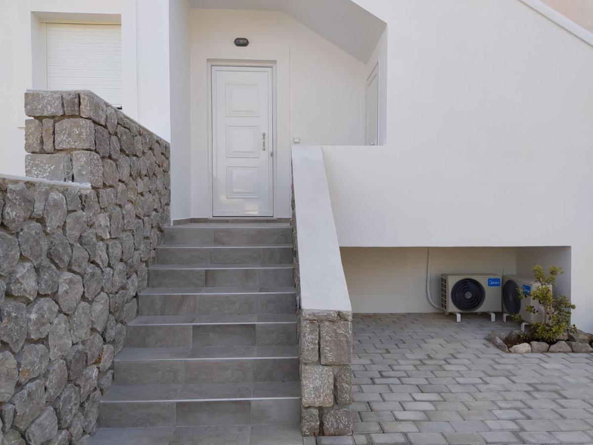 Estia - Brand New In Village *